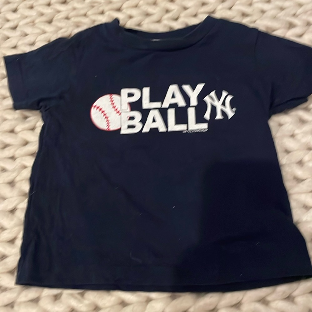 Yankees play ball T-shirt